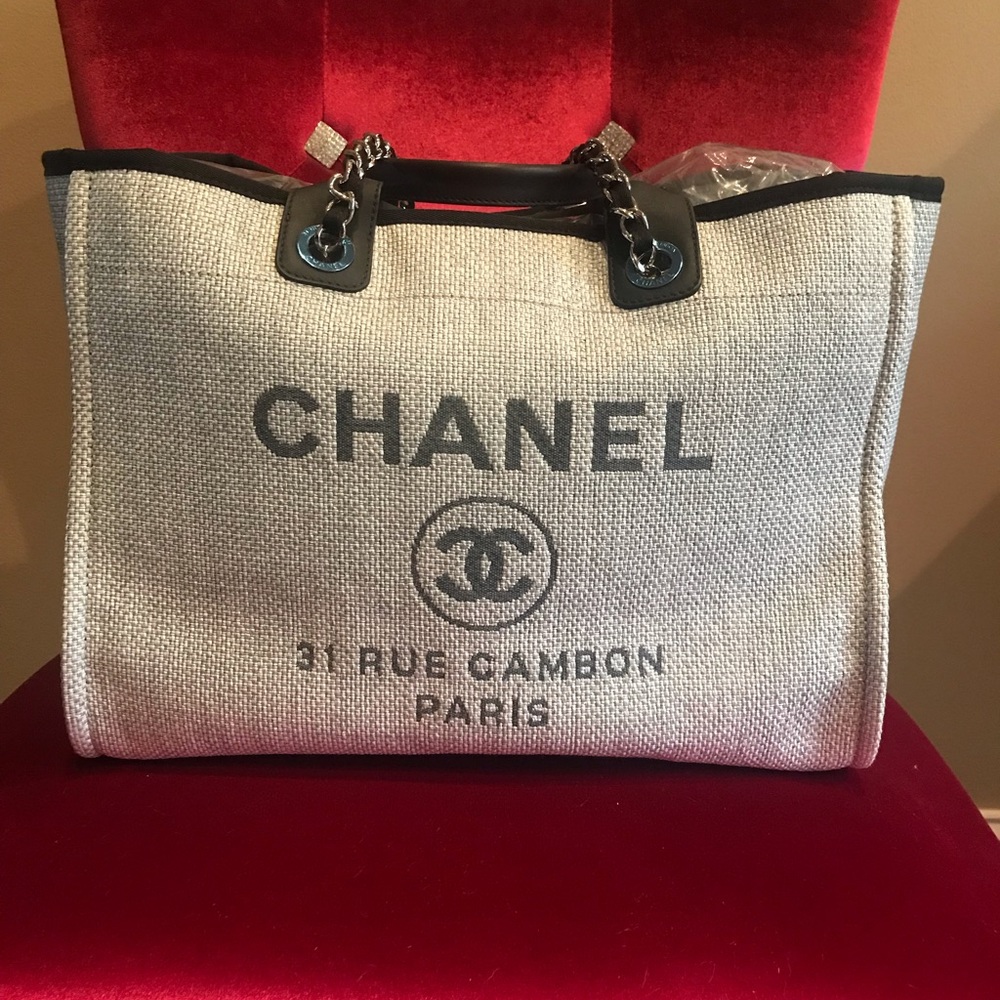 CHANEL Large Deauville Tote in Grey🐘👜